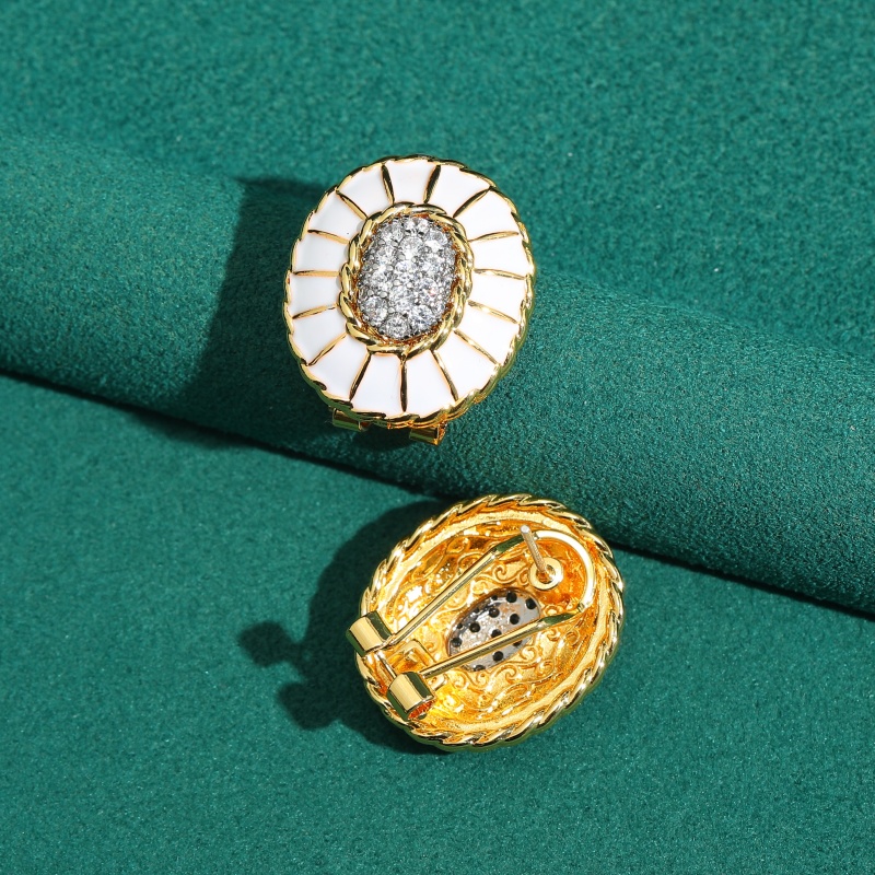 Vintage witte emaille ovaal oo - Vintage Fashion Jewelry Brands recensie en prijs