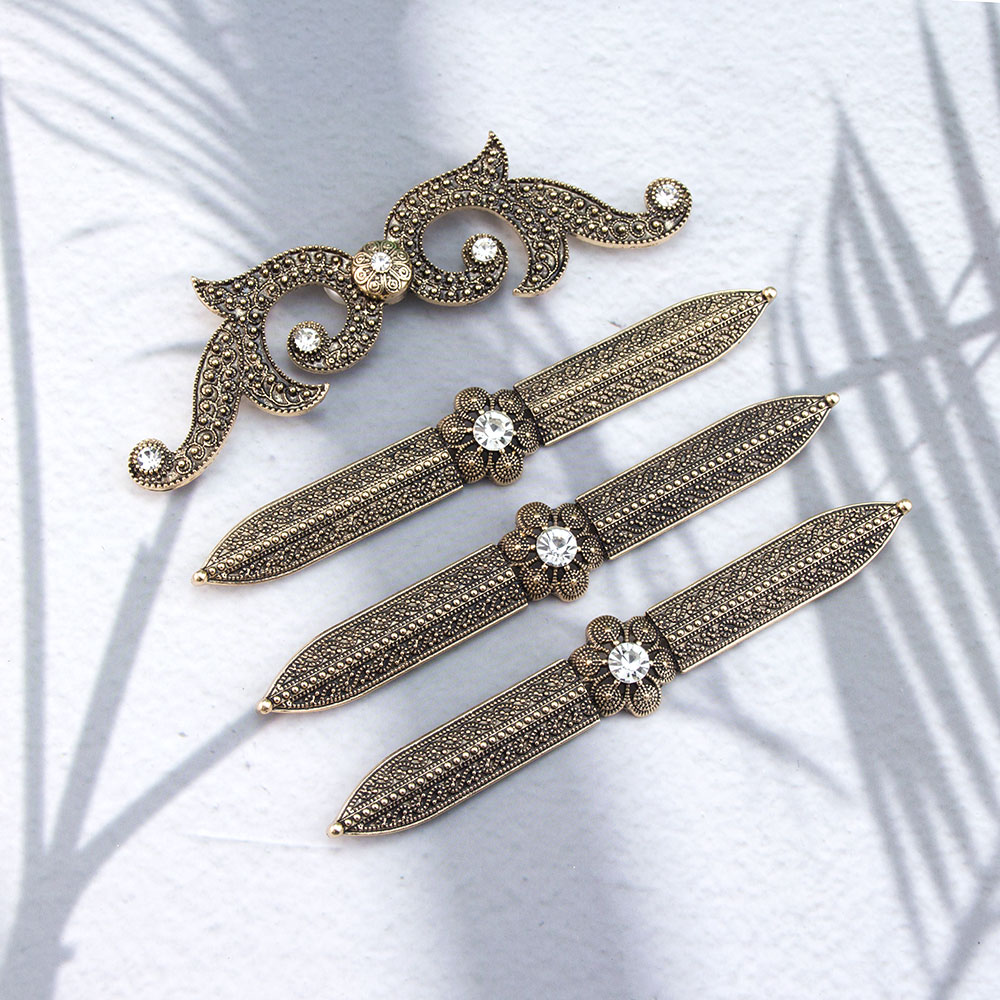 Vintage Kaukasus Vrouwen Borst - Vintage Fashion Guild recensie en prijs