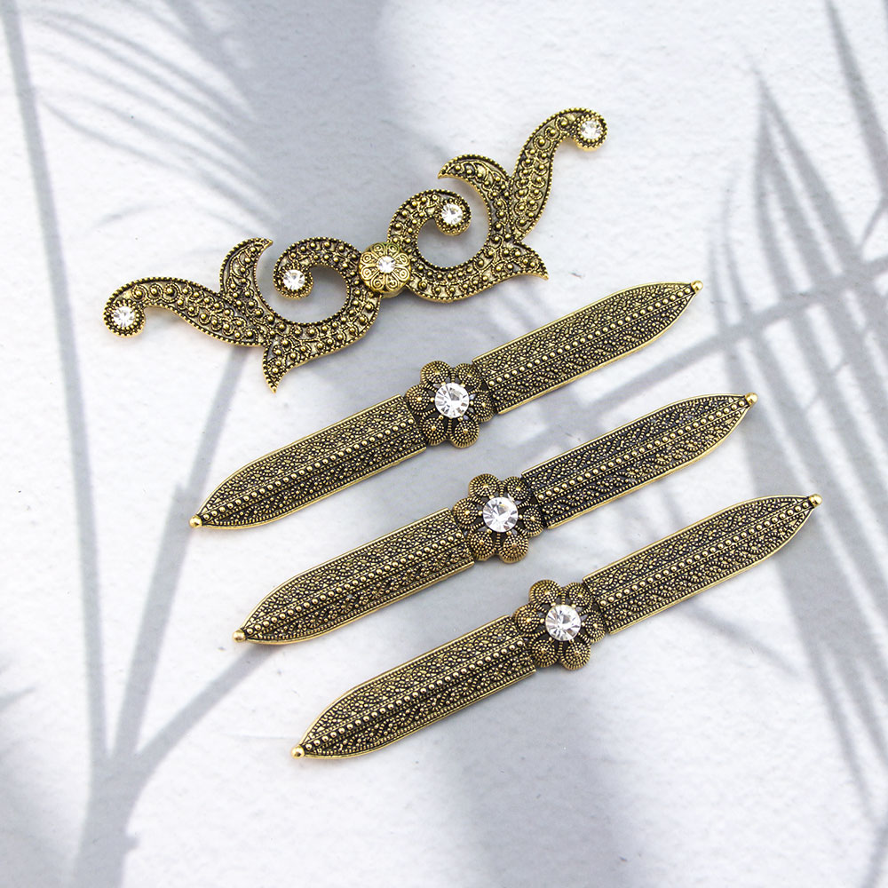 Vintage Kaukasus Vrouwen Borst - Vintage Fashion Guild recensie en prijs